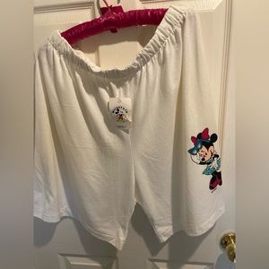 Vintage New With Tags Mickey & Co Genus Shorts with Minnie Mouse - XL